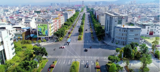 集團全力助推江西省鷹潭市月湖區委托招商引資，發揮多重優勢，打造產業集群