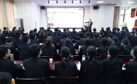 以“四輪驅動”為核心，保持健康發展態勢！東方龍商務集團4月份月度總結會圓滿舉行