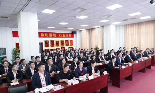 以“四輪驅動”為核心，保持健康發展態勢！東方龍商務集團4月份月度總結會圓滿舉行