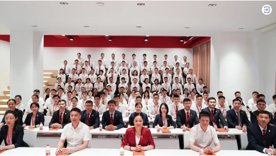  三地齊亮相，拼干勁，創戰績！集團成功舉行9月份委托招商引資經營服務分析暨“大干100天”動員誓師大會