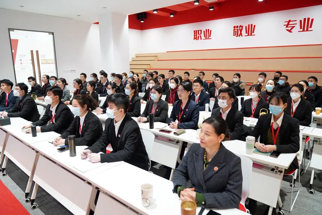 東方龍商務新年第一場招商培訓！收心歸位謀開局，凝心聚力再出發！