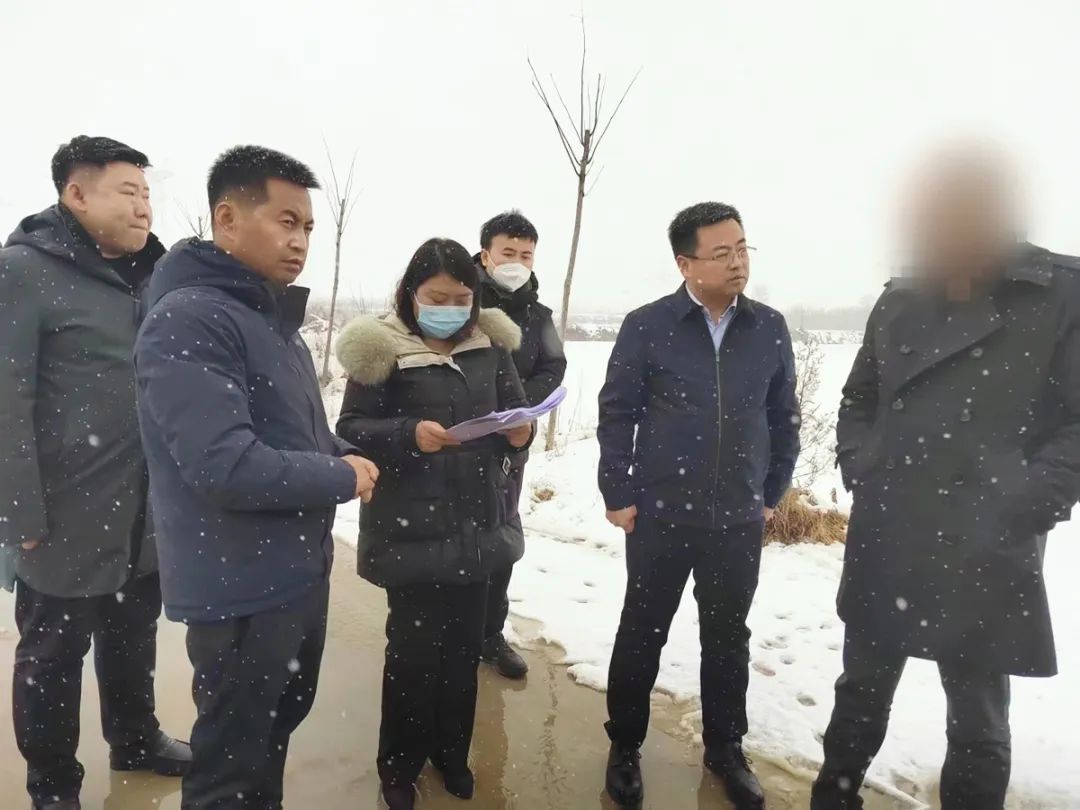 行業領先者，銷售渠道廣，市場份額高！知名品牌碳酸飲料生產擴建投資選址項目方實地考察陜西某地方政府
