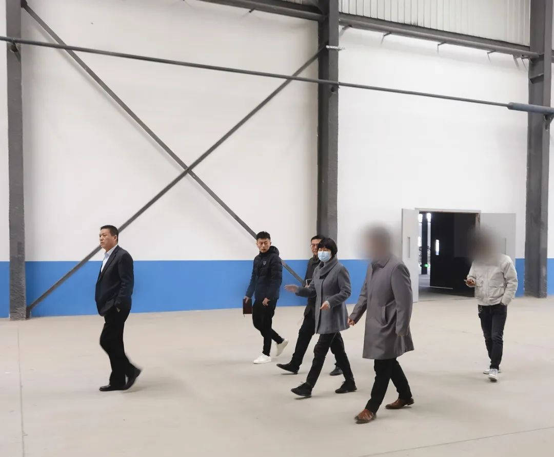 高新技術企業，知名品牌供貨商，產品暢銷全球！山東某地方政府與高檔婚紗禮服布料擴建投資選址項目方成功簽訂投資協議