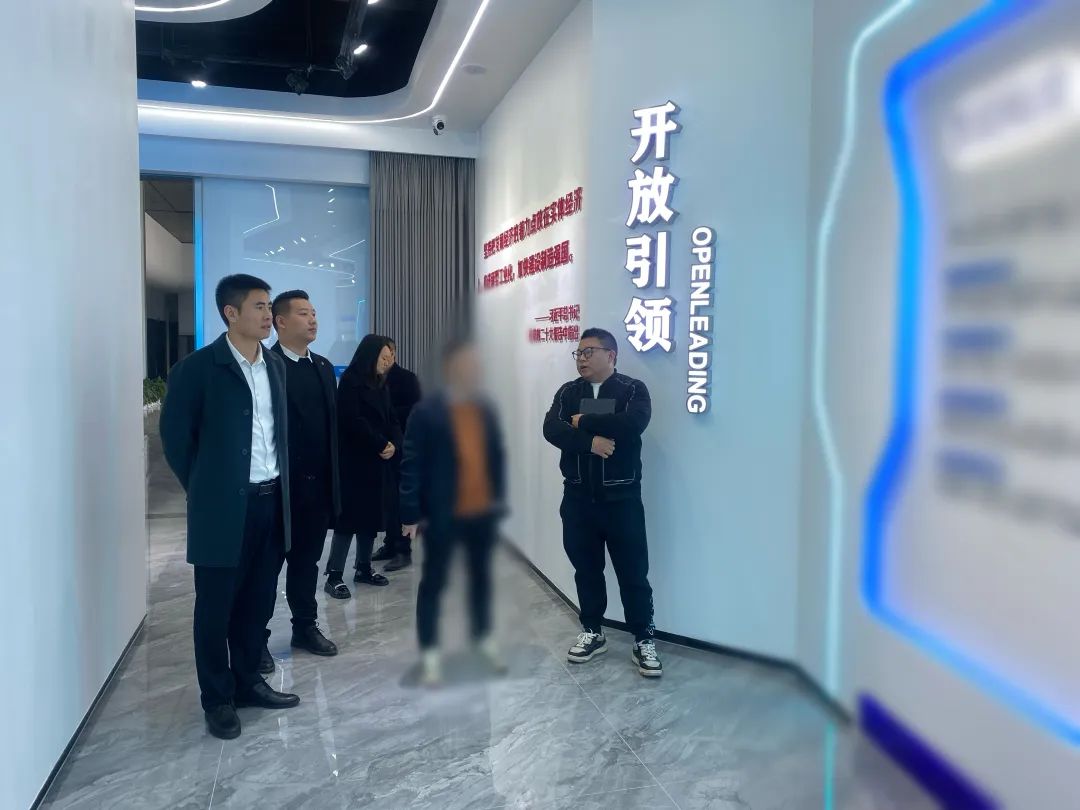 華為、蘋果等知名企業優質合作商！專精特新觸控顯示屏擴建投資選址項目方反向考察四川某地方政府